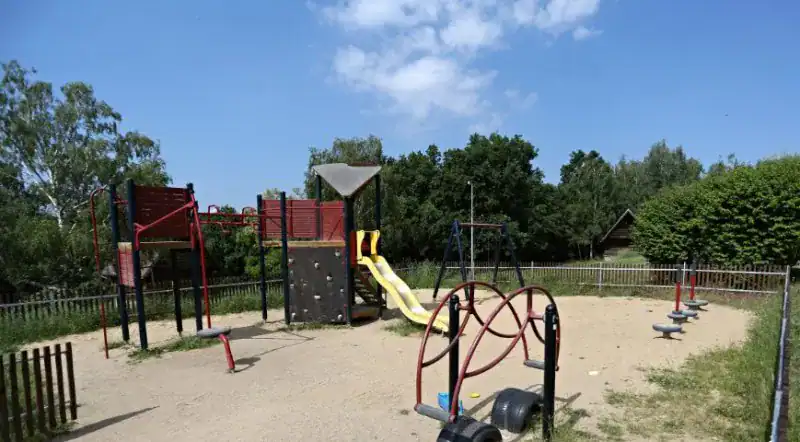 Na_Šancích_hřiště2