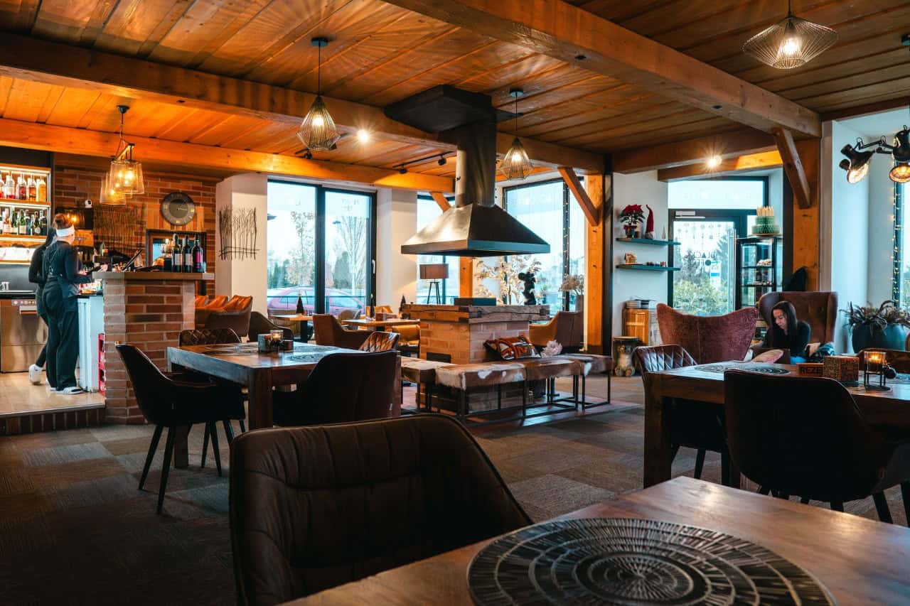 Black_Coffee_interier