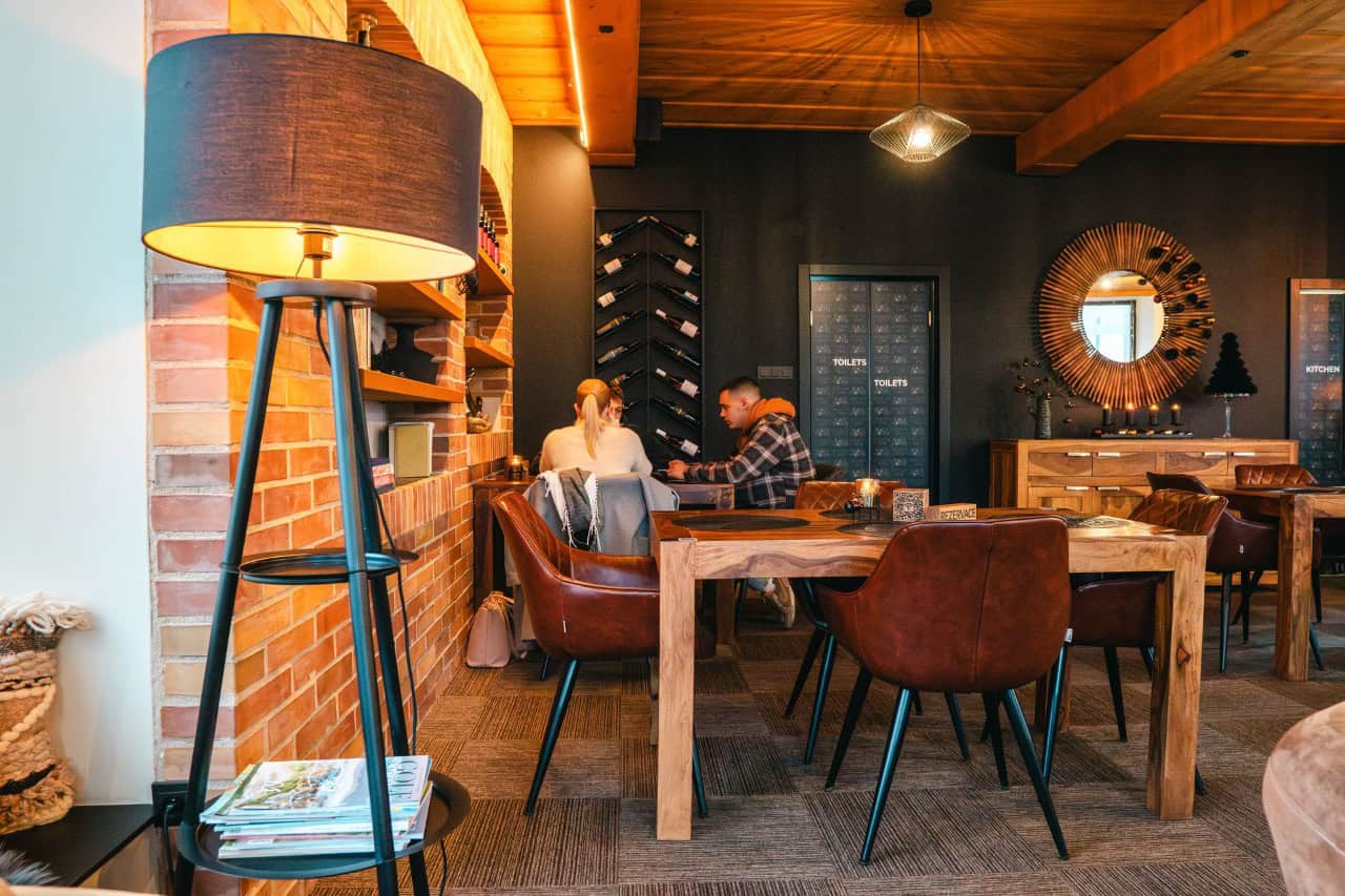 Black_coffee_interier2