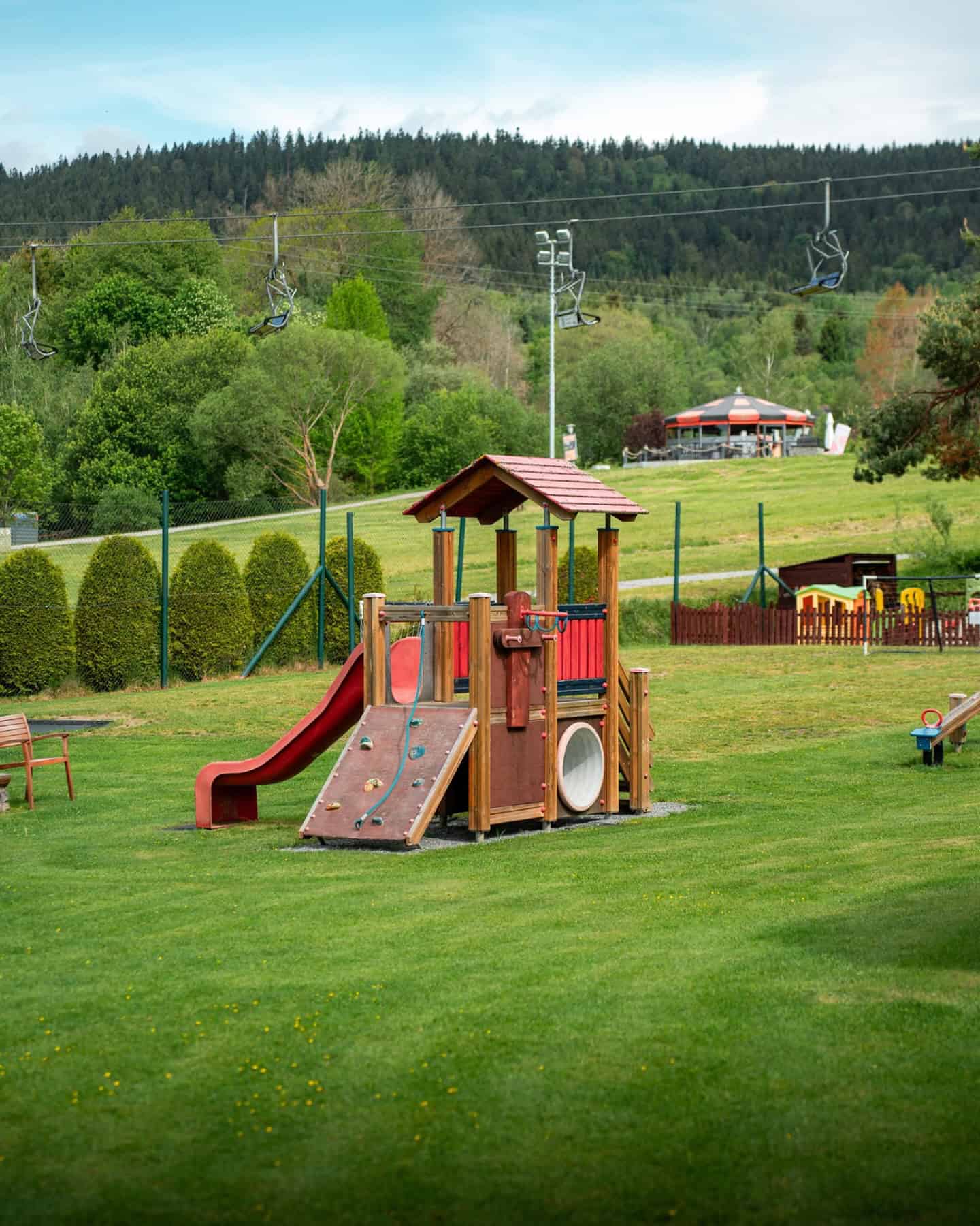 Restaurace_Slunečná_louka_hřiště2