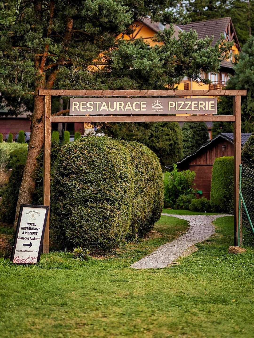 Restaurace_Slunečná_louka_vstup