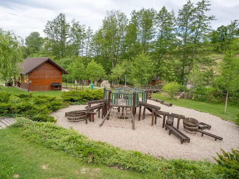 Farmapark_vodnisvet