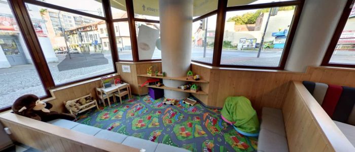 Crosscafé - kavárna s koutkem v centru Berouna