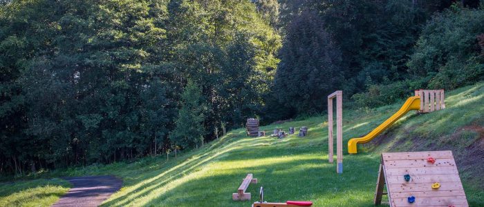 dětské hřiště u chalupy