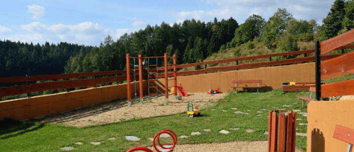 Na Vršku - penzion s bazénem, hřištěm a dětským koutkem u Šumperka