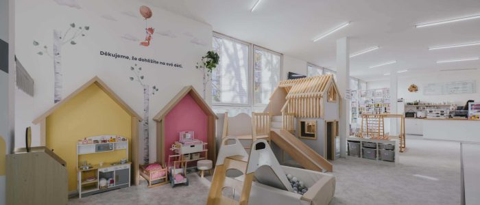 domečky a herní prvky v kavárně