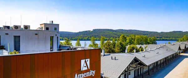 Hotel Amenity Lipno s dětským koutkem, hřištěm a sportovní halou.