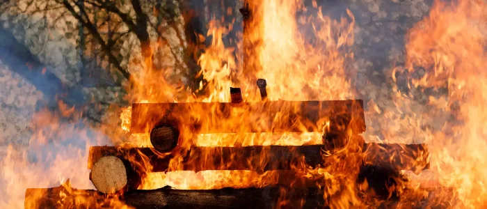 paleni_carodejnic_tocna