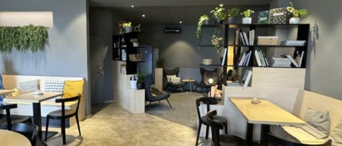 Caffe Rotatoria Medlánky v Brně s koutkem a terasou.