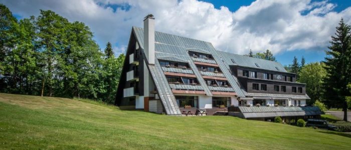 Hotek Šedý vlk - Mamikam.cz