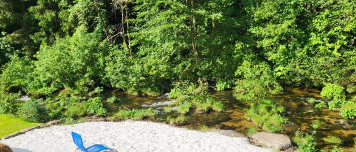 Ubytování U Splavu v Jizerkách s wellness i dětským hřištěm přímo u potoka