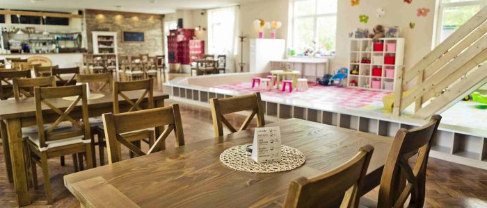 Vymazlená kavárna s dětským koutkem